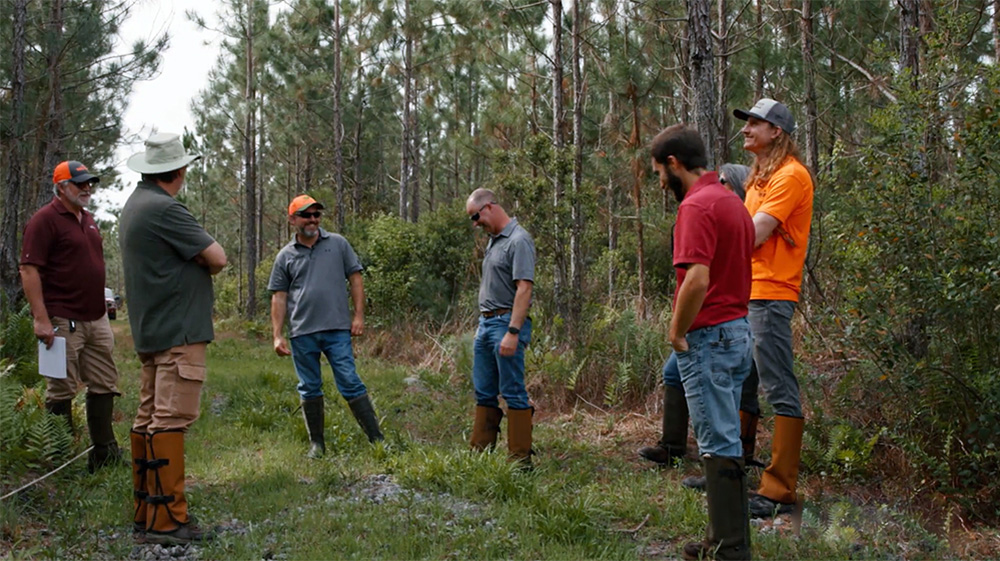 SFI auditor Richard Boitnott talking to a group of Rayonier employees during a field audit near Lake City, Florida.
