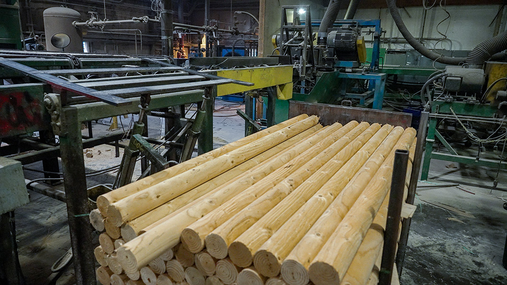 The core of logs after going through the peeling process in a bin